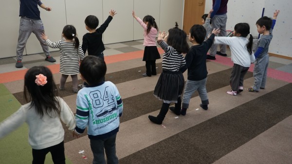 英語教室　幼児　レインボー　和泉　大阪　イースターサムネイル