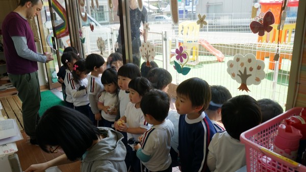 幼児教室　英語　レインボー　和泉　避難訓練サムネイル